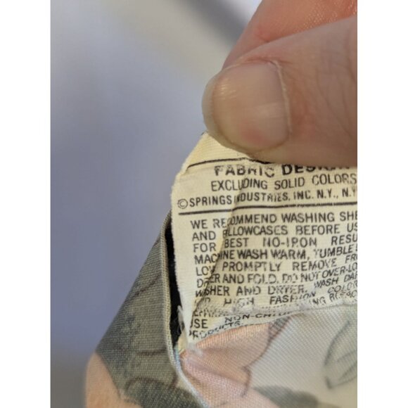 Vintage Springs Industries Floral Pillowcases With Roses & Butterflies 70% Polye - Picture 4 of 4